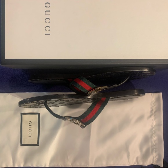 Gucci Black and Green Sandals - Picture 8 of 9